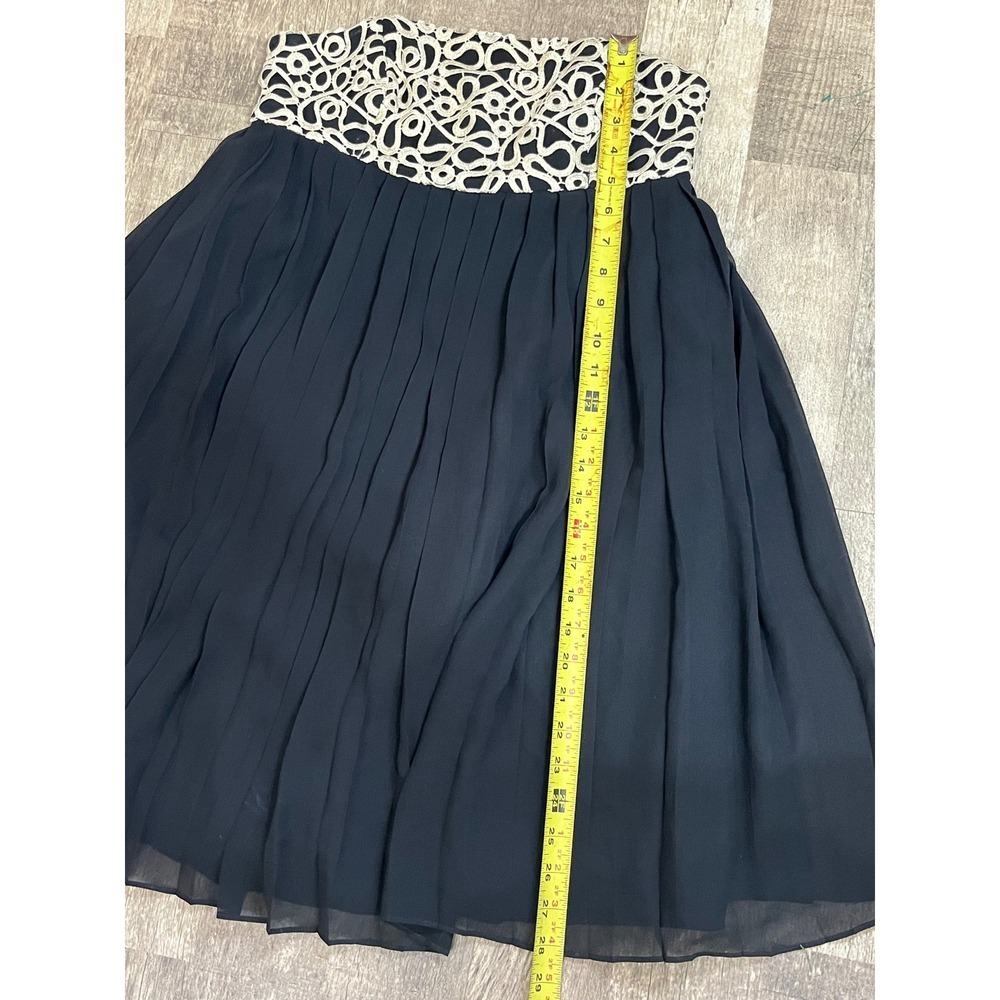 Lilly Pulitzer Strapless Dress Black Gold Trim Pleated Silk Size 2 - Picture 6 of 7